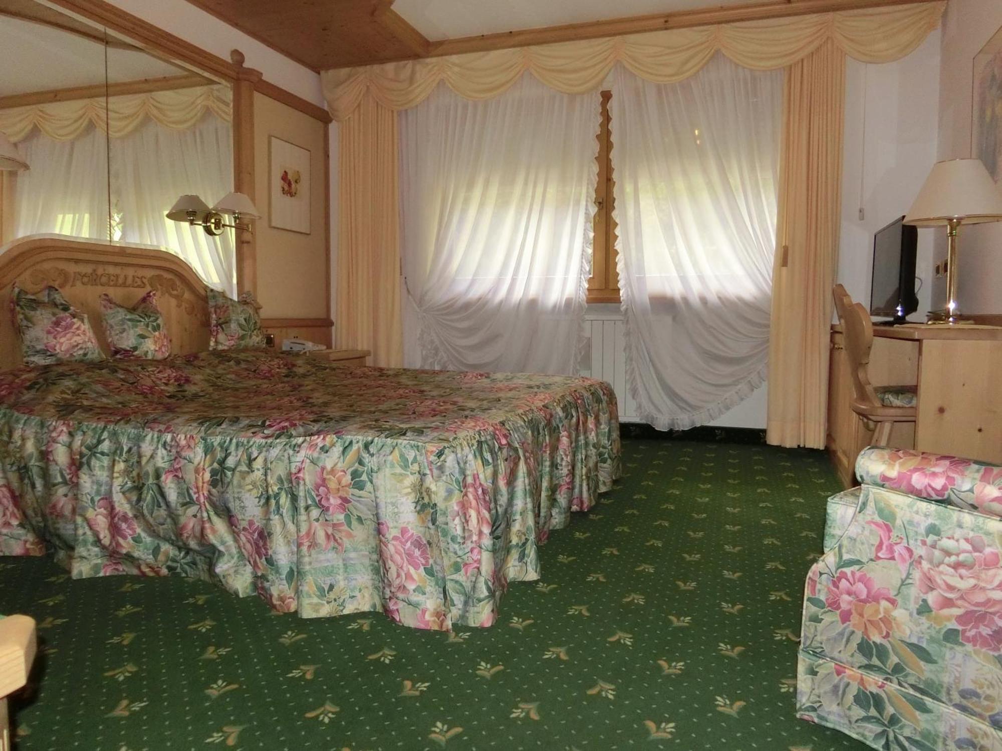 Aparthotel Garni Criss Colfosco Exterior foto