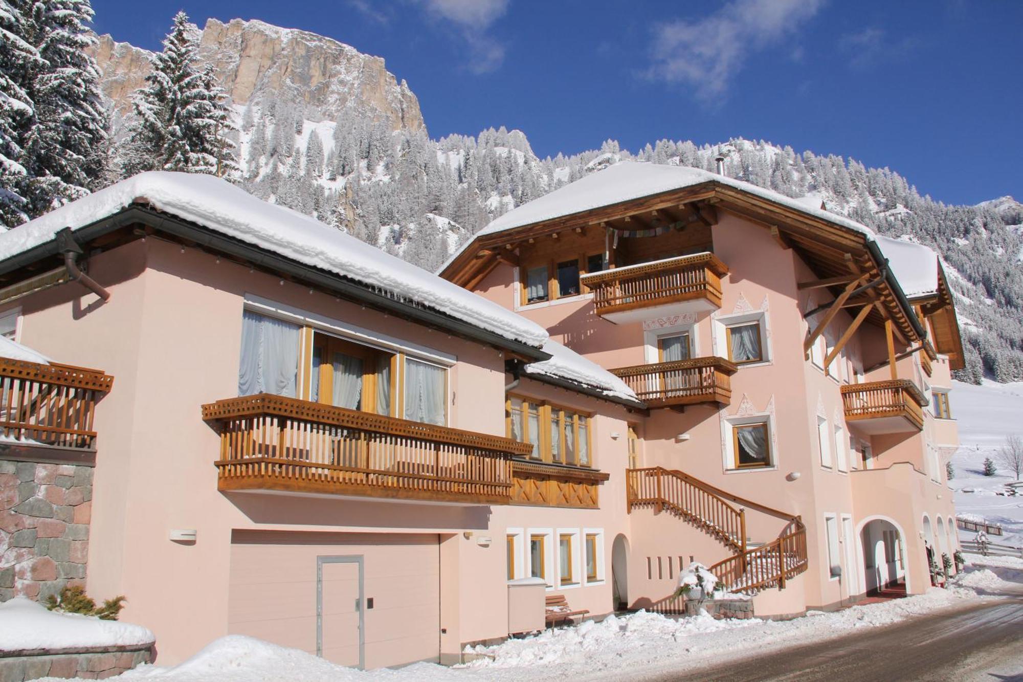 Aparthotel Garni Criss Colfosco Exterior foto